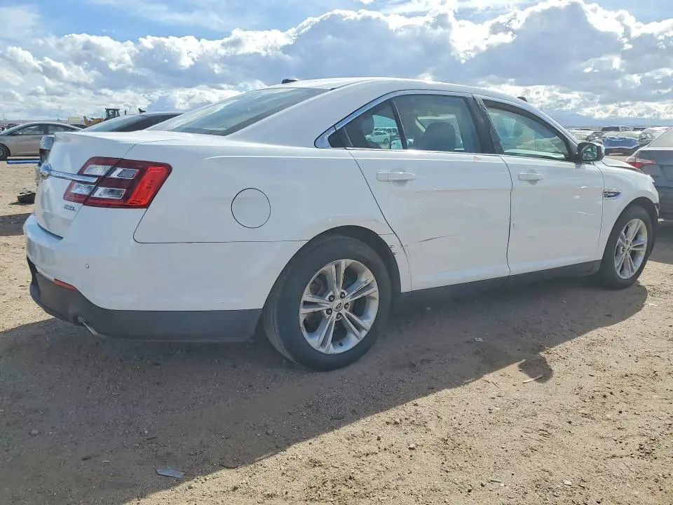 2016 FORD TAURUS SEL  
