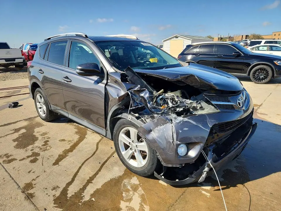 2014 TOYOTA RAV4 XLE  