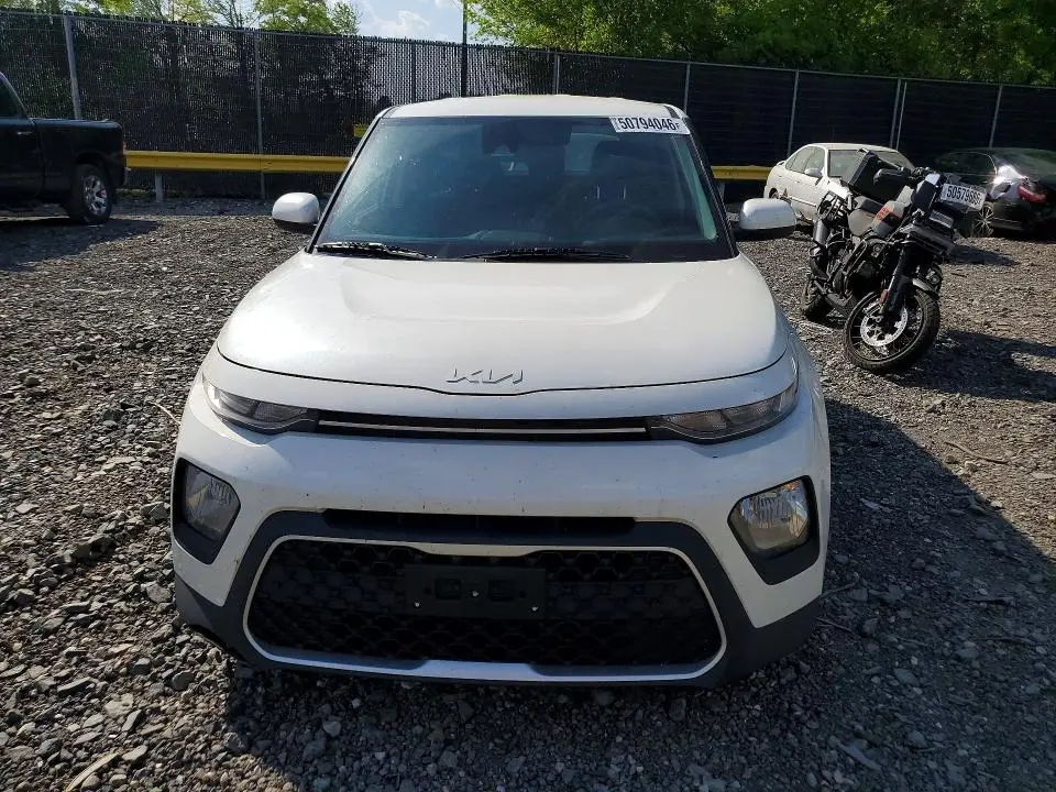 2022 KIA SOUL LX  