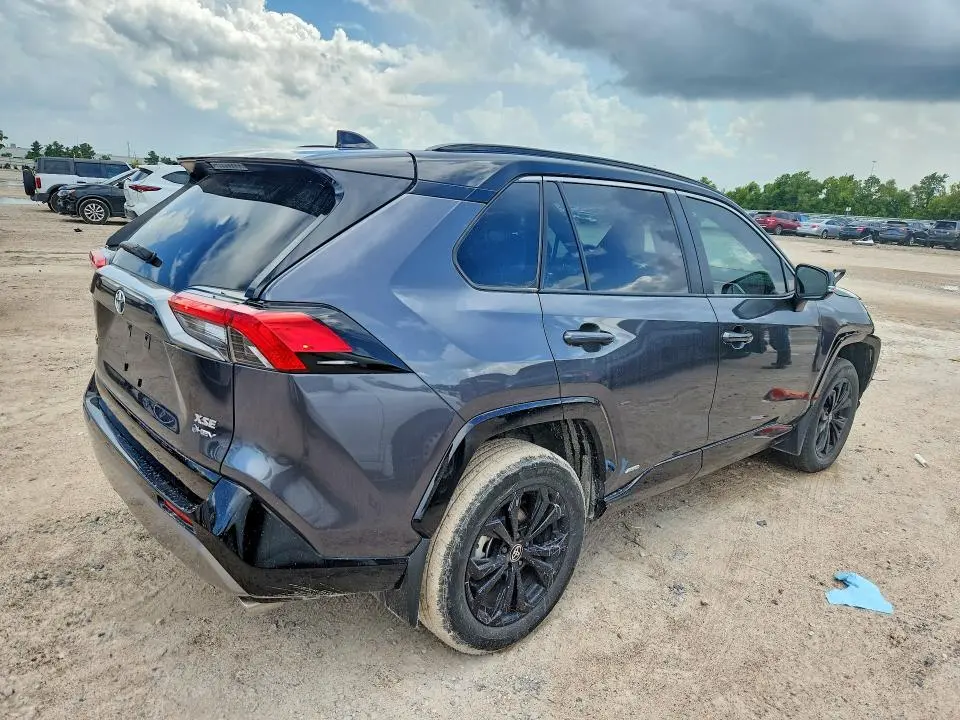 2025 TOYOTA RAV4 XSE  