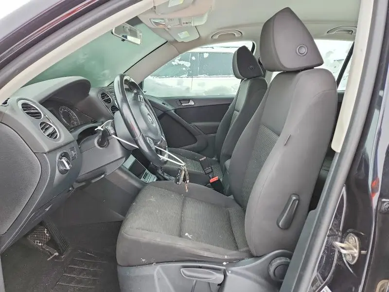 2015 VOLKSWAGEN TIGUAN S  