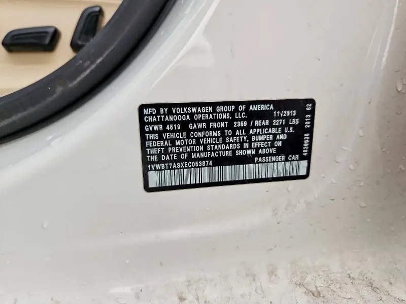 2014 VOLKSWAGEN PASSAT SE  