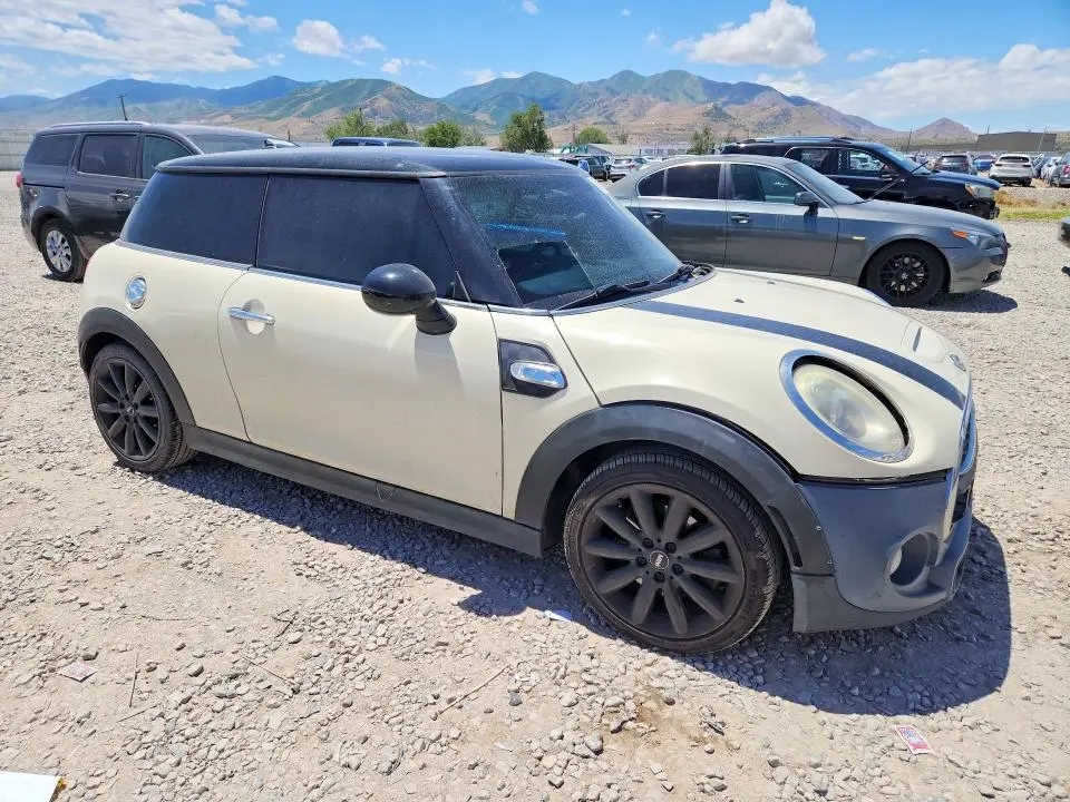 2015 MINI COOPER S  