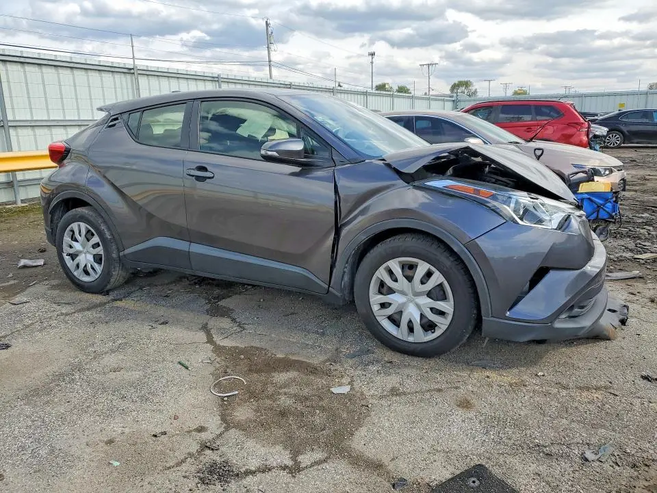2019 TOYOTA C-HR LE  