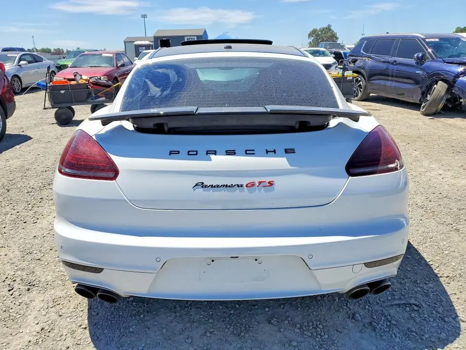 2016 PORSCHE PANAMERA GTS  