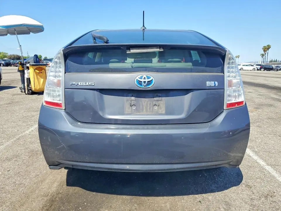 2011 TOYOTA PRIUS TWO  