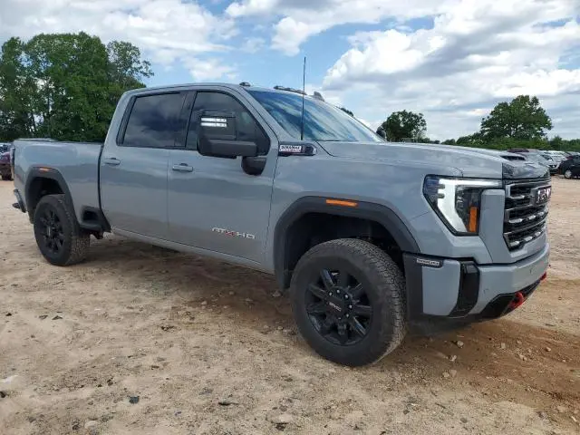 2025 GMC SIERRA K2500 AT4  