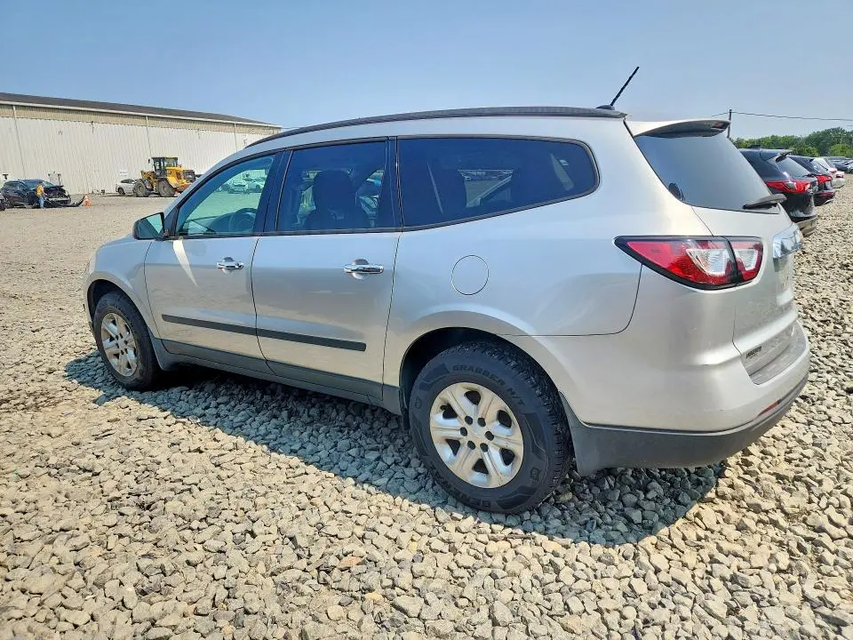 2015 CHEVROLET TRAVERSE LS  