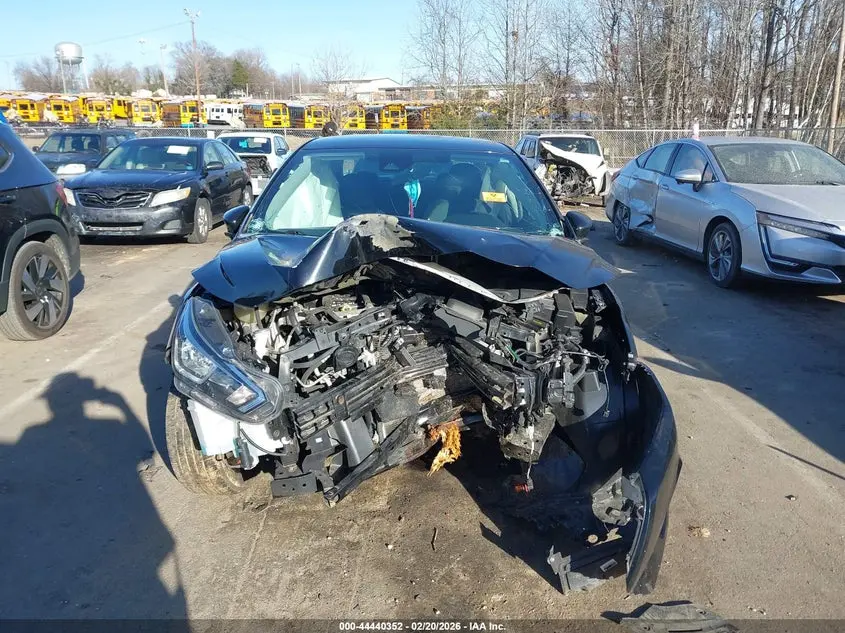 2021 NISSAN VERSA SV XTRONIC CVT