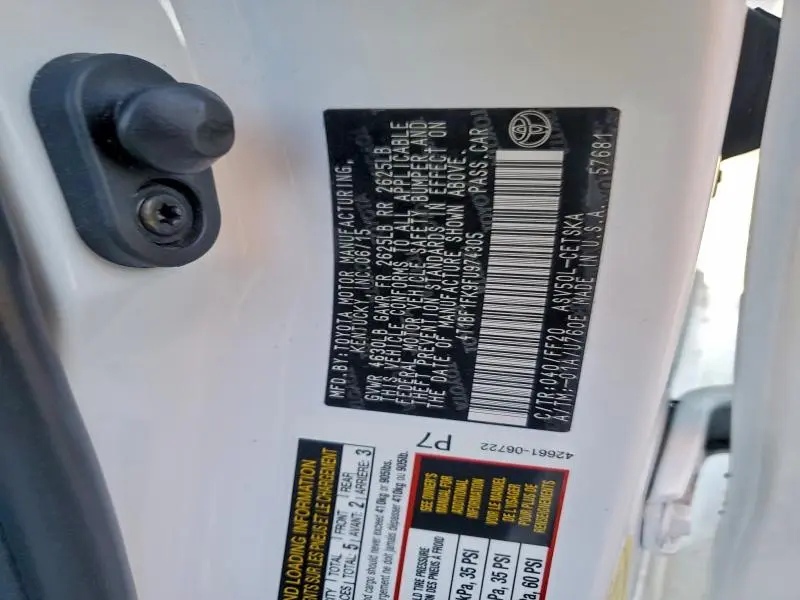 2015 TOYOTA CAMRY LE  