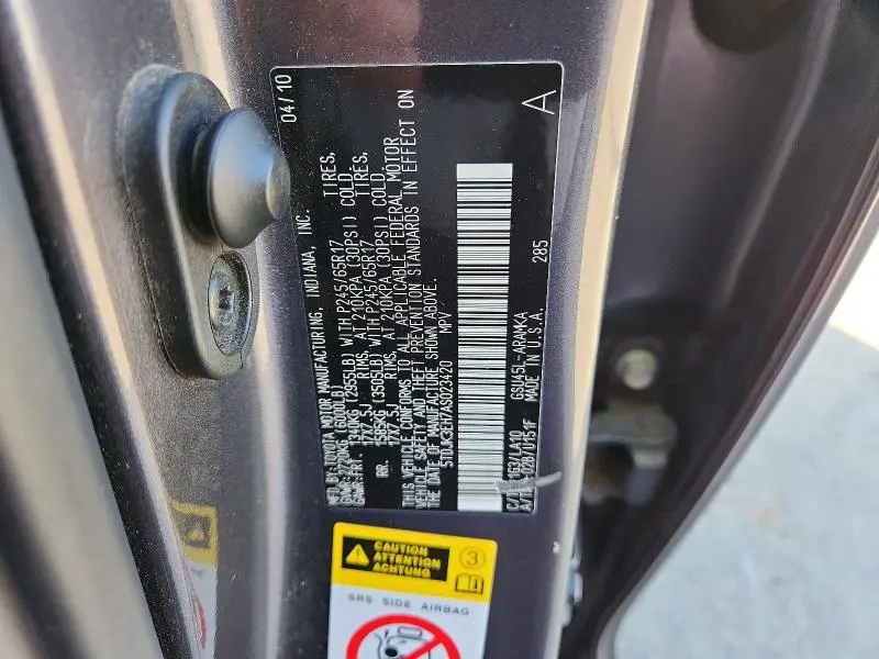 2010 TOYOTA HIGHLANDER SE  
