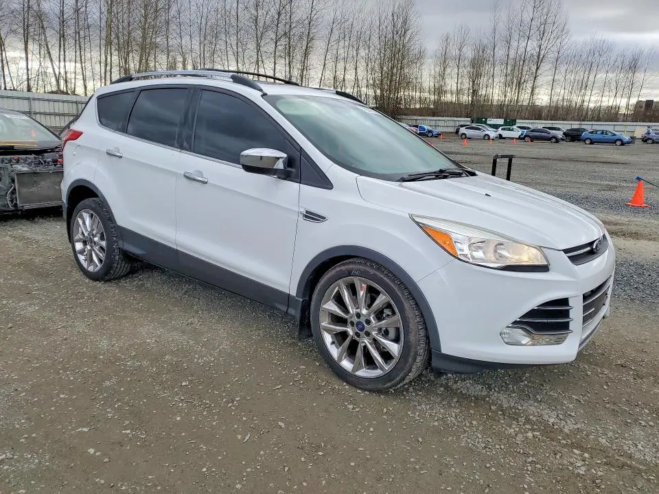 2015 FORD ESCAPE SE  