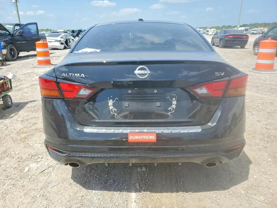 2023 NISSAN ALTIMA SV  