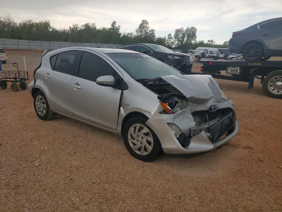 2015 TOYOTA PRIUS C THREE  