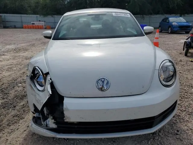 2016 VOLKSWAGEN BEETLE SE