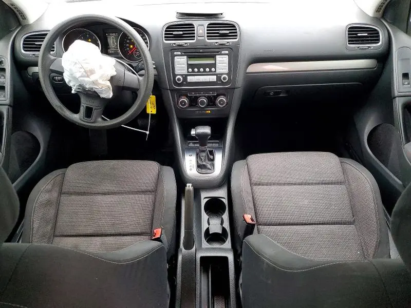 2010 VOLKSWAGEN GOLF   