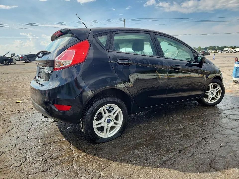 2017 FORD FIESTA SE  