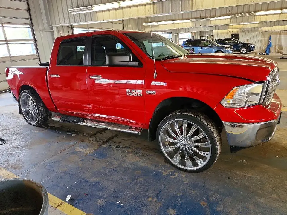 2015 RAM 1500 SLT  