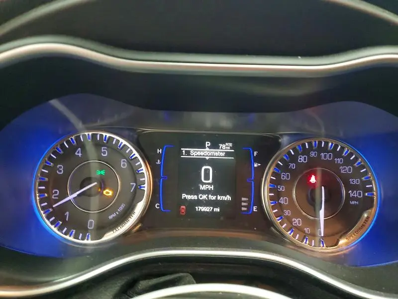 2016 CHRYSLER 200 LIMITED  