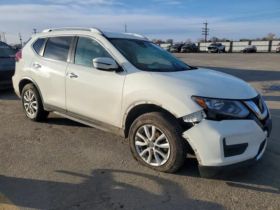 2020 NISSAN ROGUE SV  