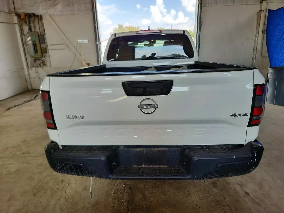 2024 NISSAN FRONTIER S  