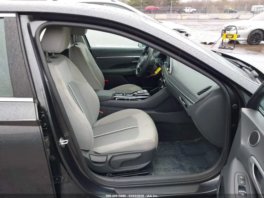 2021 HYUNDAI SONATA SE