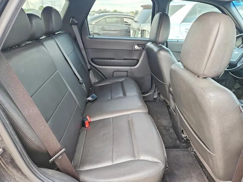 2011 FORD ESCAPE LIMITED  