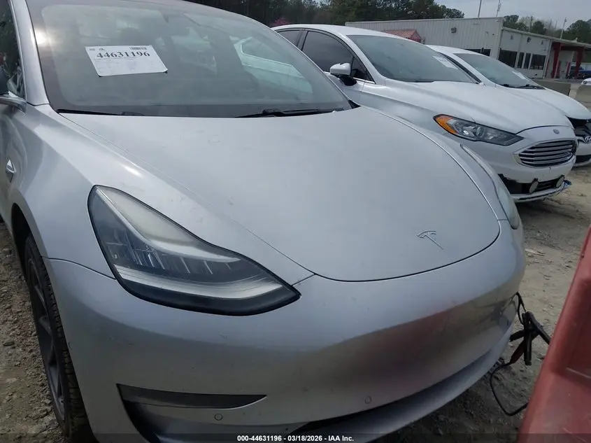 2018 TESLA MODEL 3  