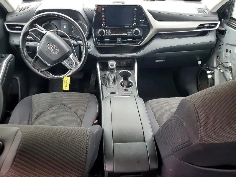 2022 TOYOTA HIGHLANDER HYBRID LE  