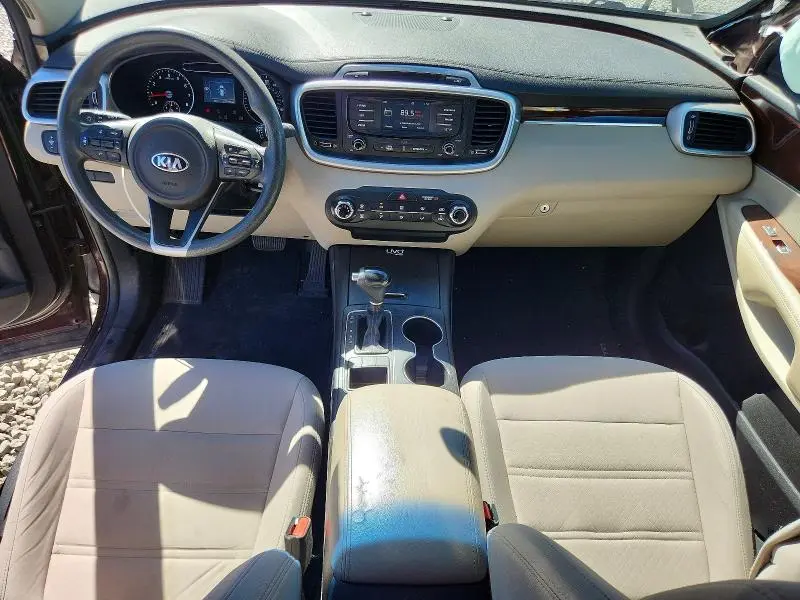 2016 KIA SORENTO LX V6  