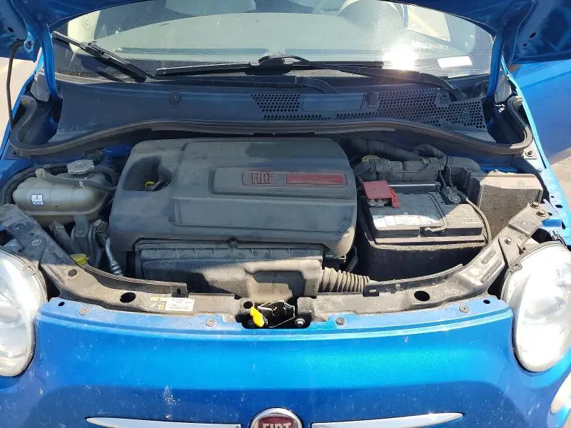 2015 FIAT 500   