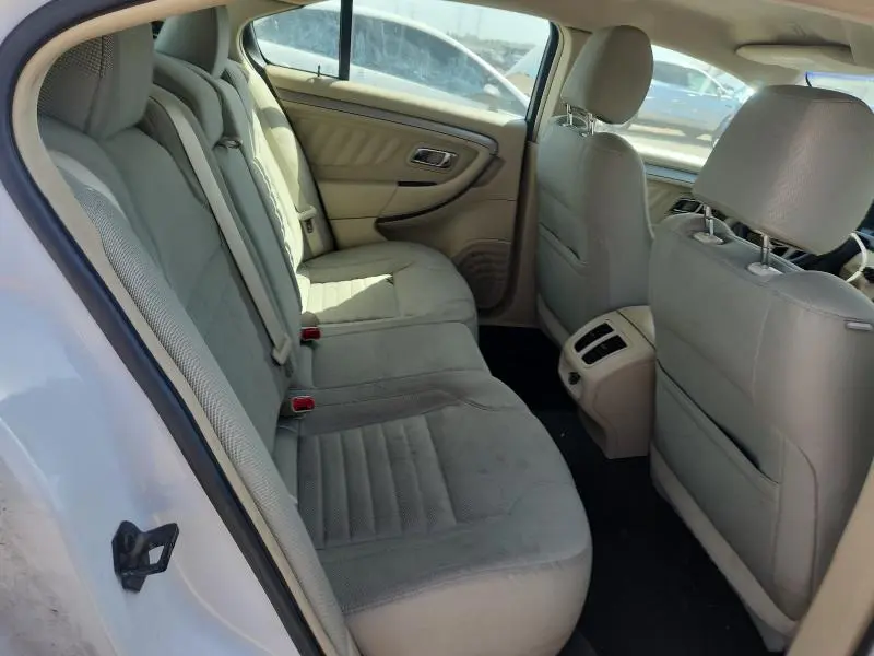 2013 FORD TAURUS SE  
