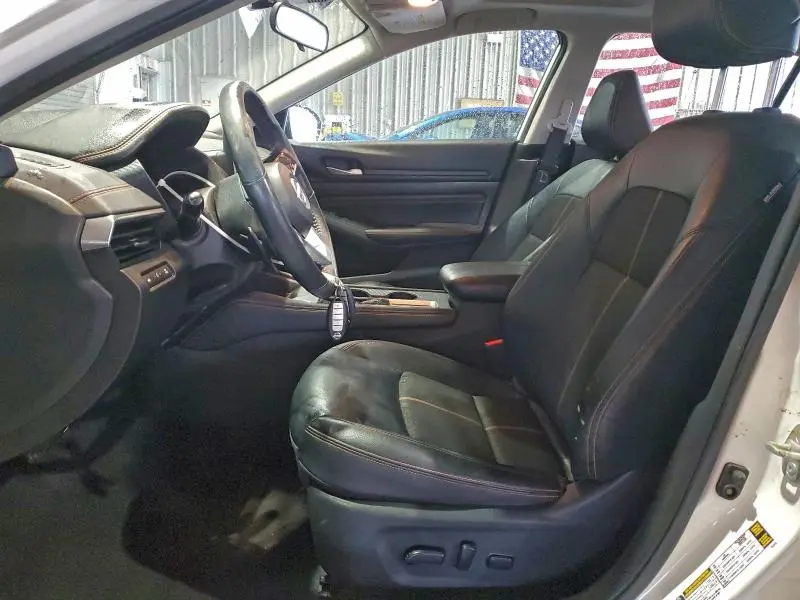 2021 NISSAN ALTIMA SR  