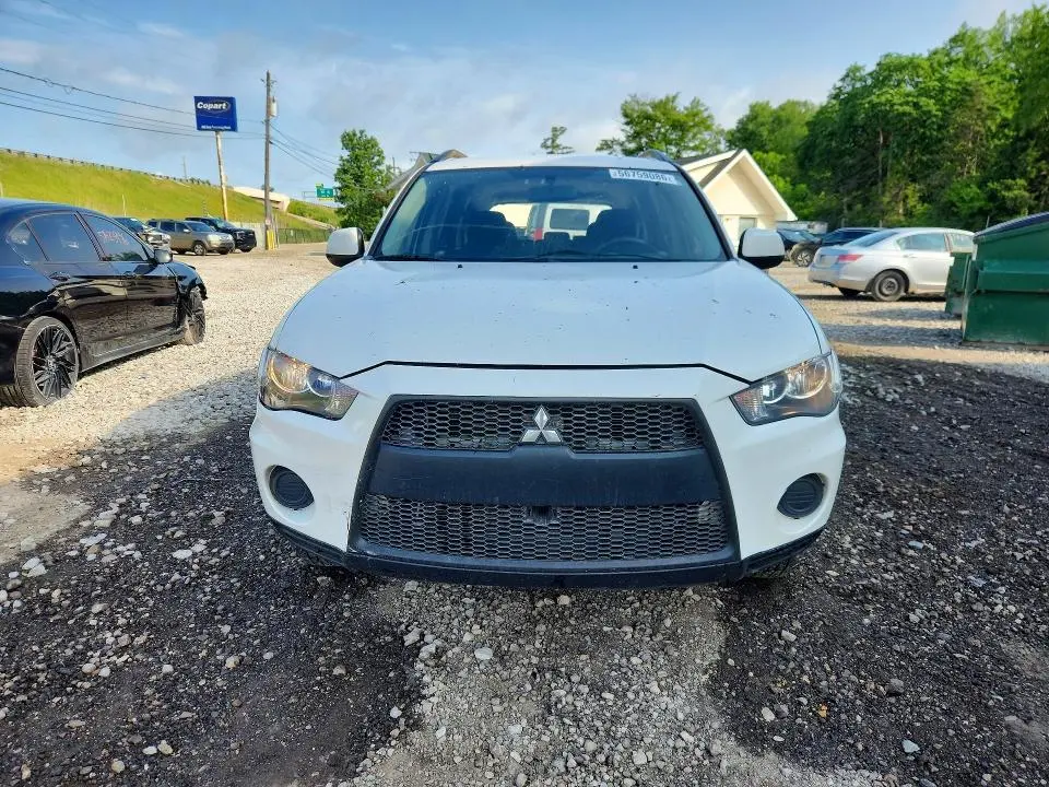 2010 MITSUBISHI OUTLANDER ES  