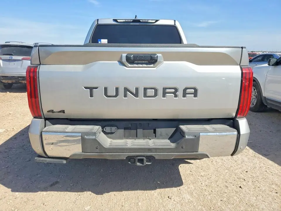 2025 TOYOTA TUNDRA CREWMAX SR  