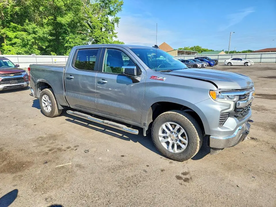 2025 CHEVROLET SILVERADO K1500 LT  