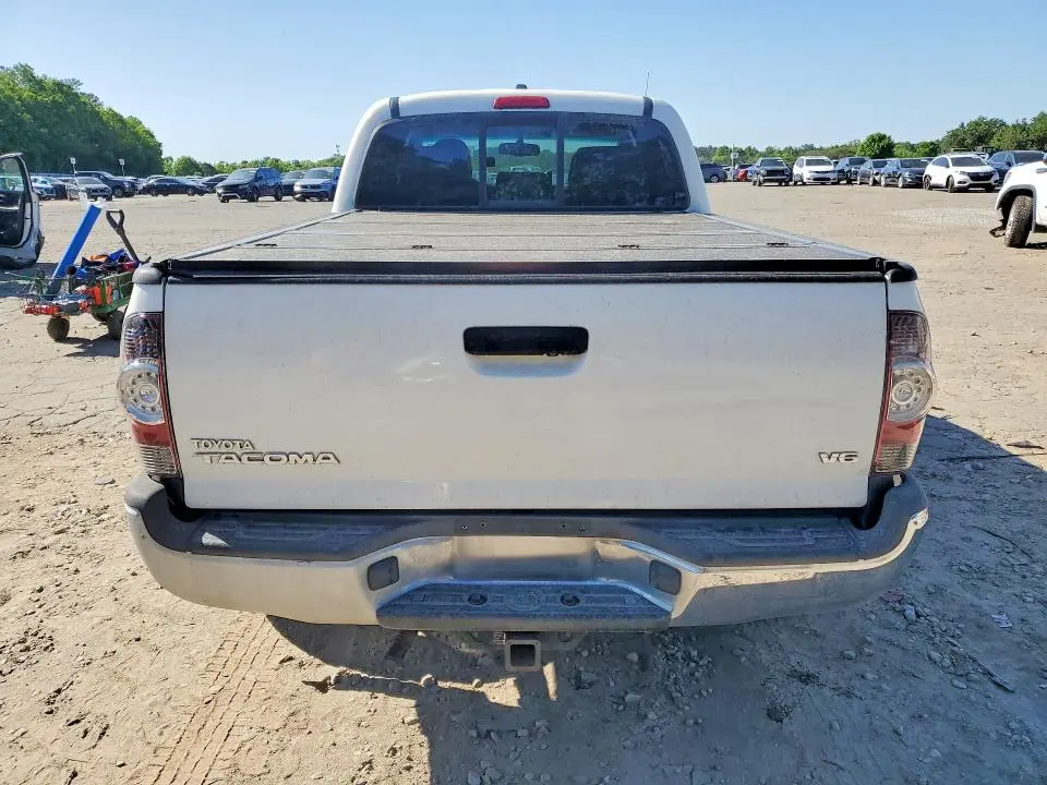 2011 TOYOTA TACOMA PRERUNNER V6  