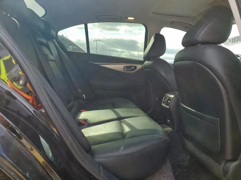 2021 INFINITI Q50 LUXE  