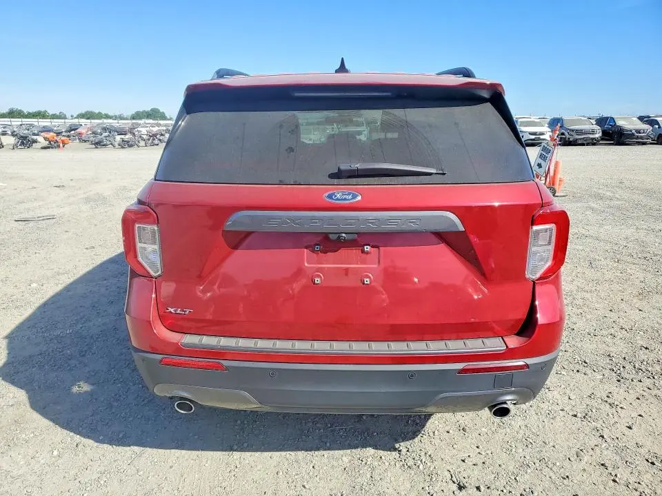 2021 FORD EXPLORER XLT  