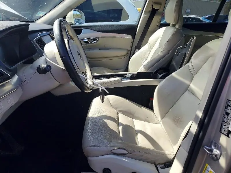 2016 VOLVO XC90 T5  