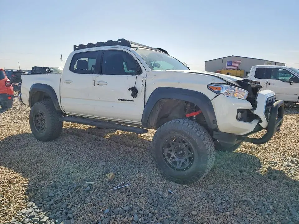 2019 TOYOTA TACOMA SR5 V6  