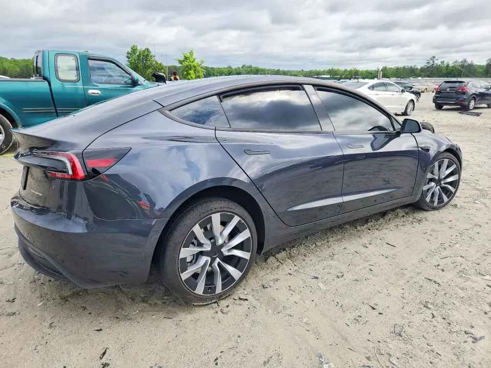 2025 TESLA MODEL 3   