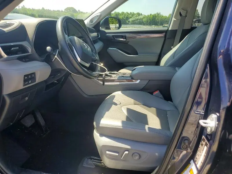 2023 TOYOTA HIGHLANDER PLATINUM  