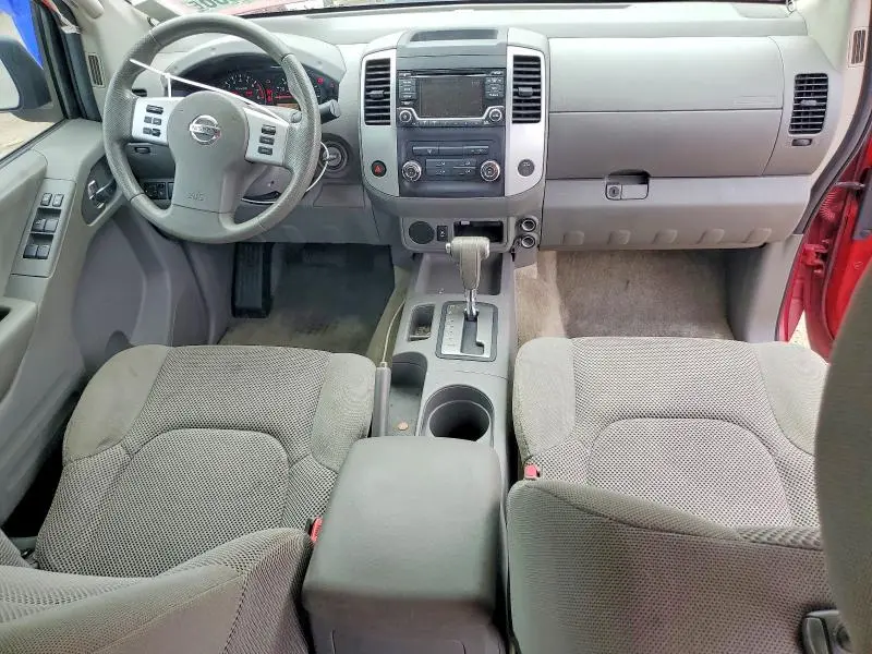 2015 NISSAN FRONTIER SV  