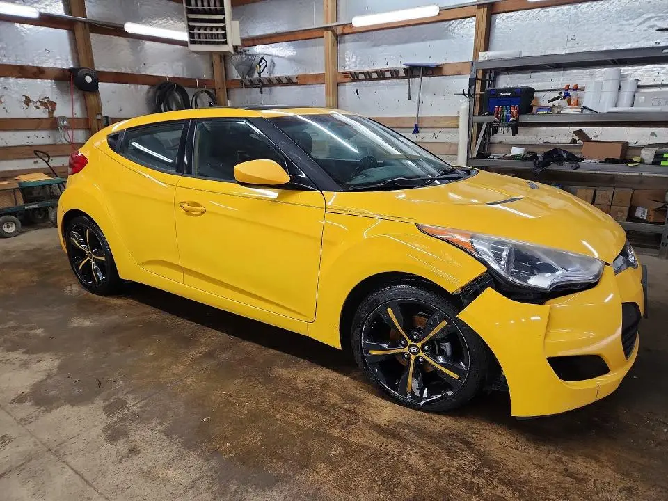 2014 HYUNDAI VELOSTER BASE  