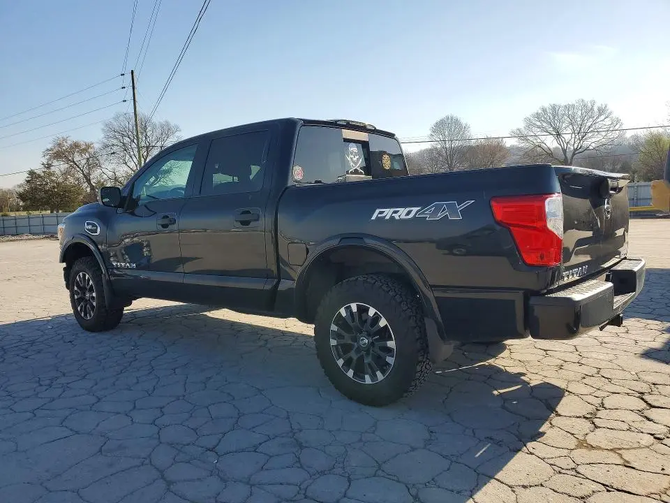 2017 NISSAN TITAN PRO-4X  