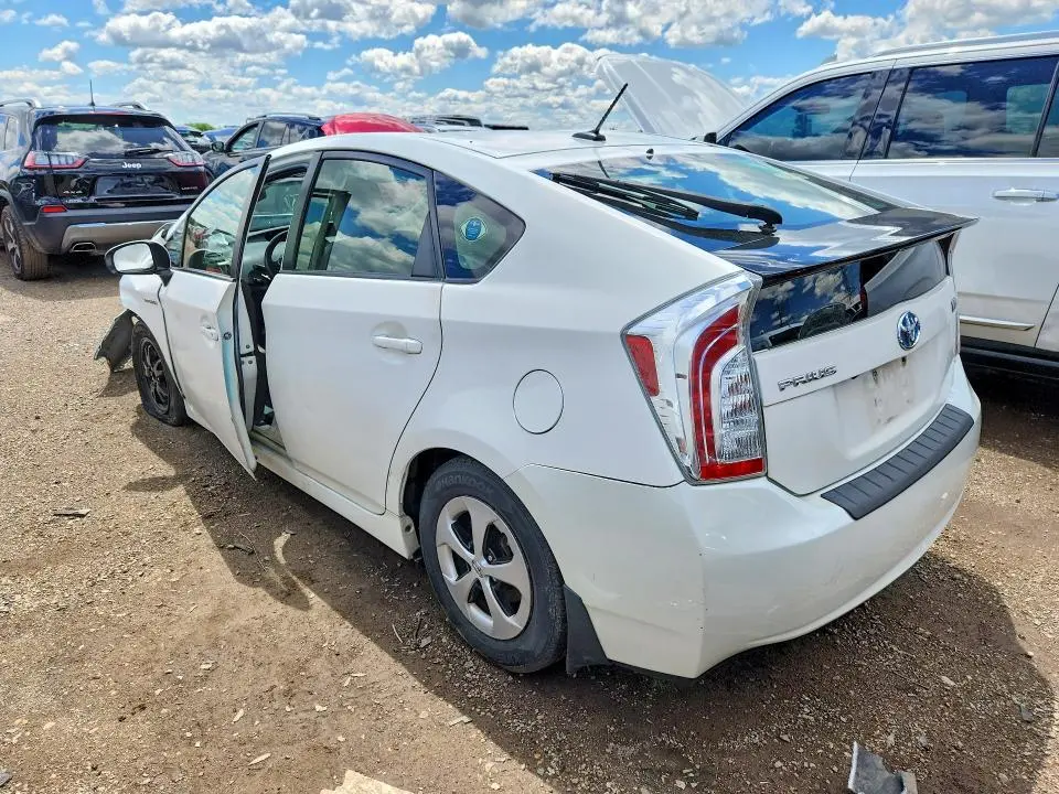 2014 TOYOTA PRIUS THREE  