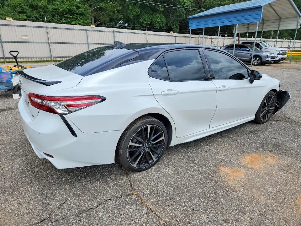 2019 TOYOTA CAMRY XSE V6  