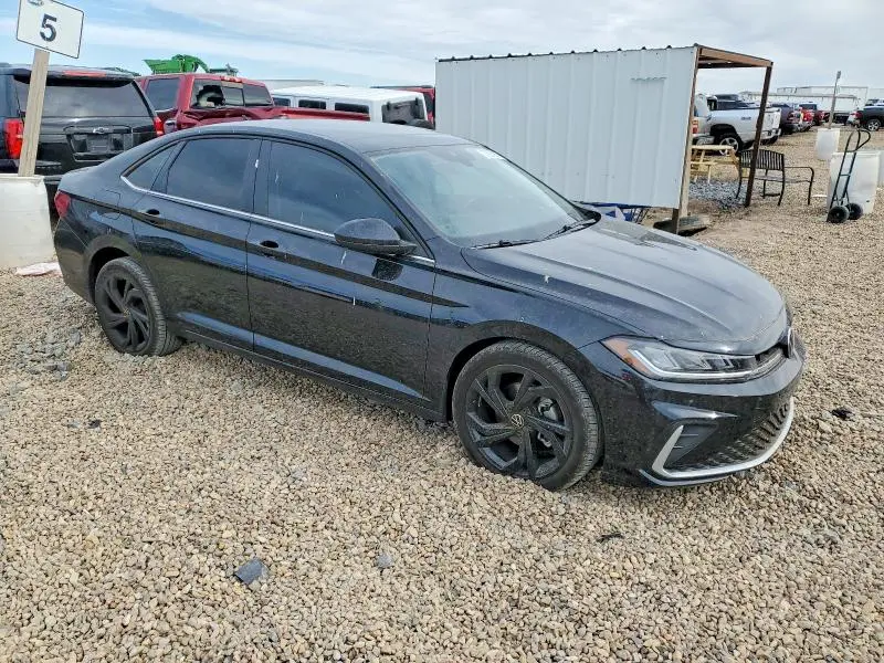 2025 VOLKSWAGEN JETTA SE  