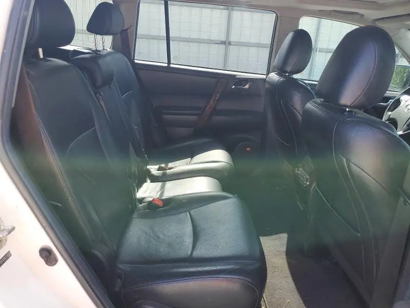 2013 TOYOTA HIGHLANDER LIMITED  